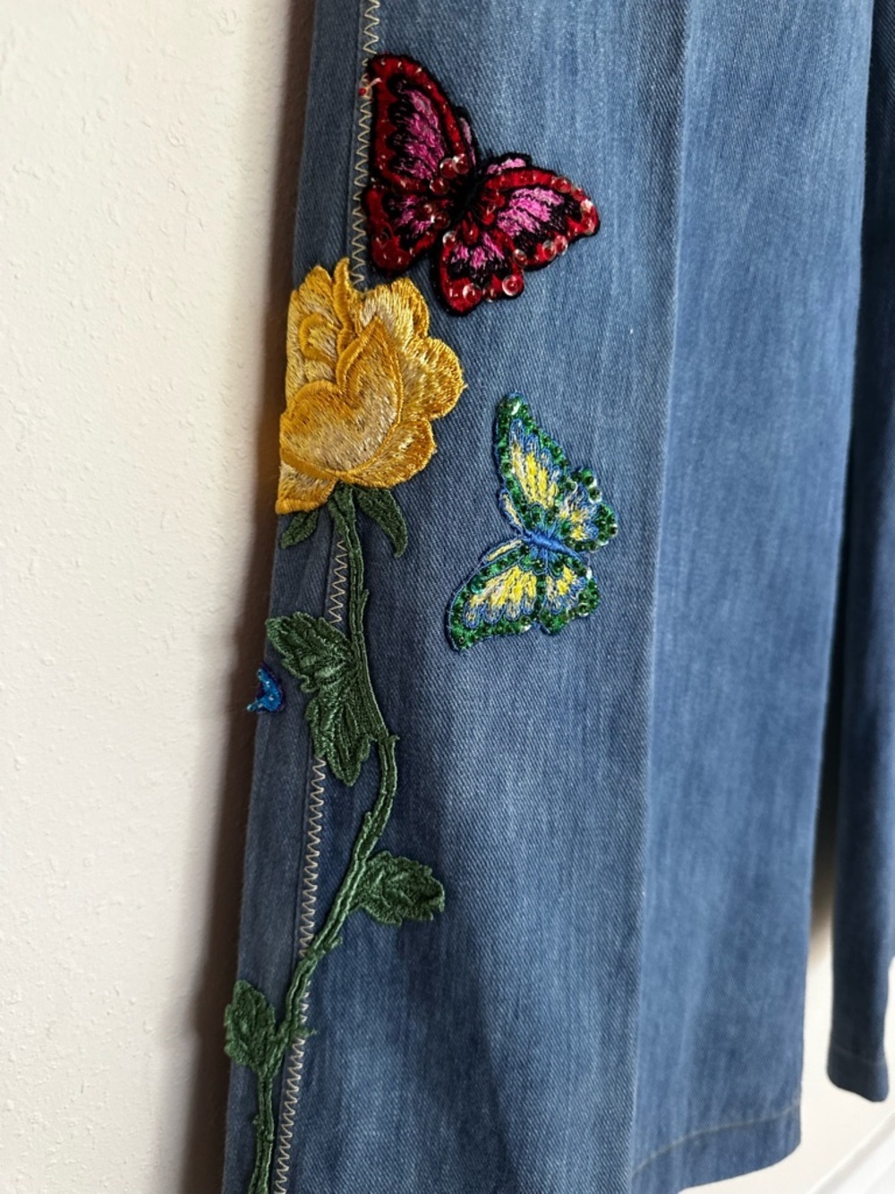 LK NEW 70s Faded Glory Wide Leg Jeans Embroidered / Sequined 🦋 & 💐 - Picture 3 of 15